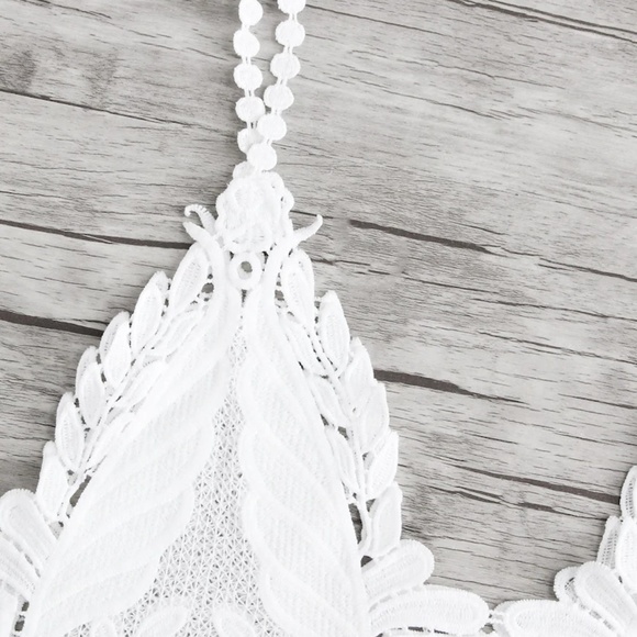 LAST ONE! Lace V Neckline Crop Cami Top - Picture 2 of 7